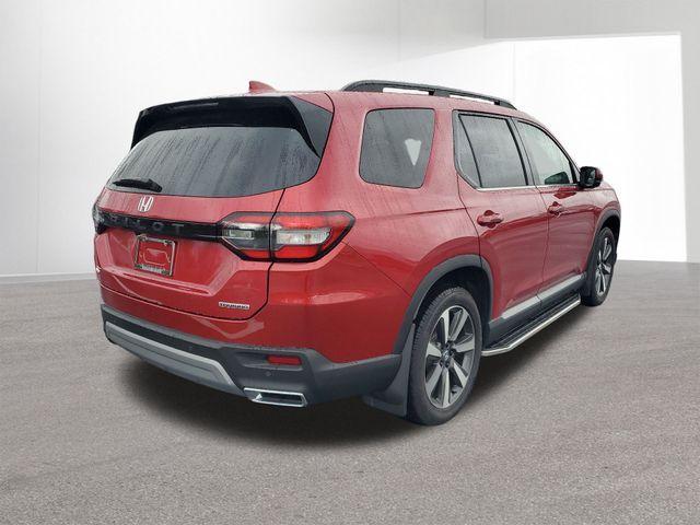used 2025 Honda Pilot car, priced at $43,971