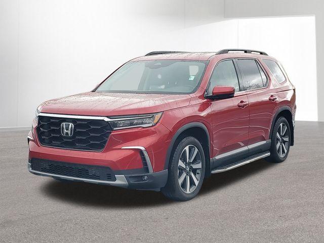 used 2025 Honda Pilot car, priced at $43,971