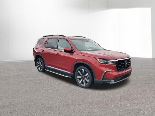 used 2025 Honda Pilot car, priced at $43,971