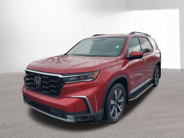 used 2025 Honda Pilot car, priced at $43,971