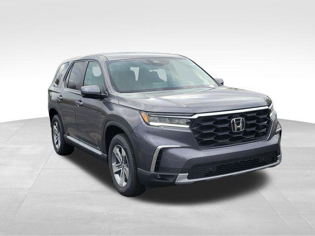 new 2025 Honda Pilot car, priced at $45,115