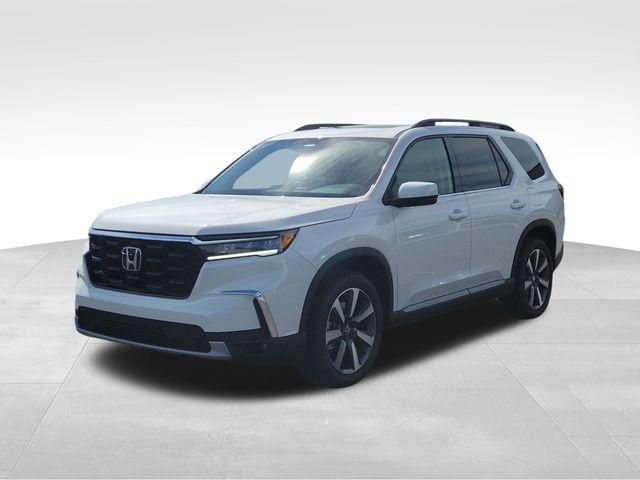 new 2025 Honda Pilot car, priced at $49,805