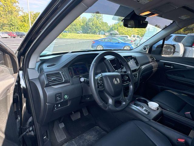 used 2022 Honda Pilot car, priced at $29,564