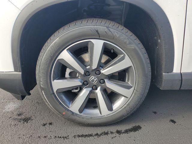 new 2025 Honda Pilot car, priced at $46,303