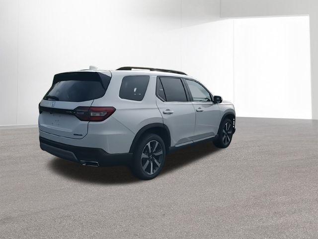 new 2025 Honda Pilot car, priced at $46,303