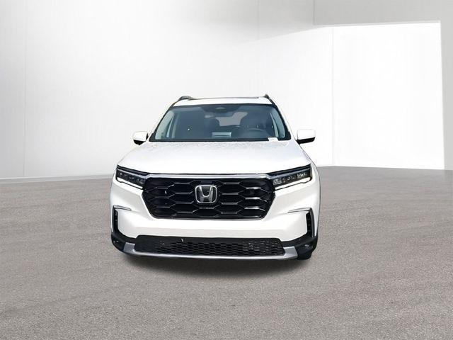 new 2025 Honda Pilot car, priced at $46,303