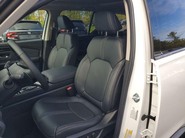 new 2025 Honda Pilot car, priced at $46,303