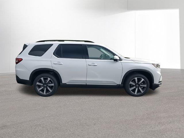 new 2025 Honda Pilot car, priced at $46,303