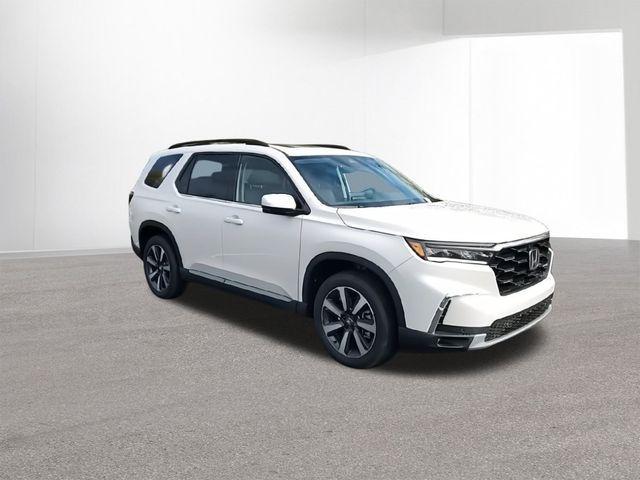 new 2025 Honda Pilot car, priced at $46,303