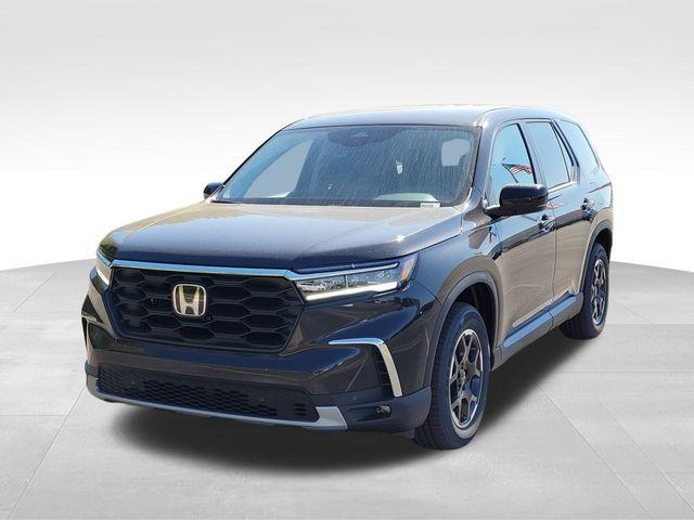 new 2025 Honda Pilot car, priced at $46,939