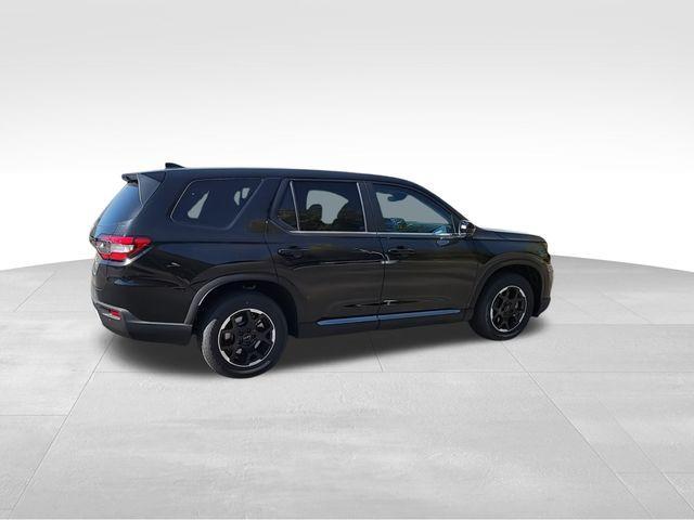 new 2025 Honda Pilot car, priced at $46,939