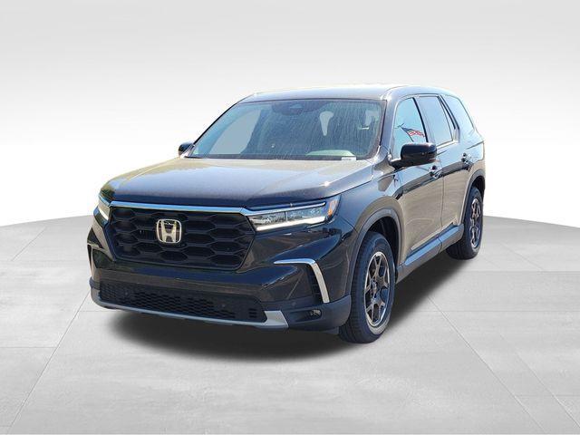 new 2025 Honda Pilot car, priced at $46,939