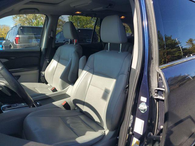 used 2022 Honda Pilot car, priced at $28,708