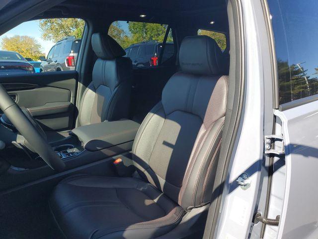 new 2025 Honda Pilot car, priced at $50,626