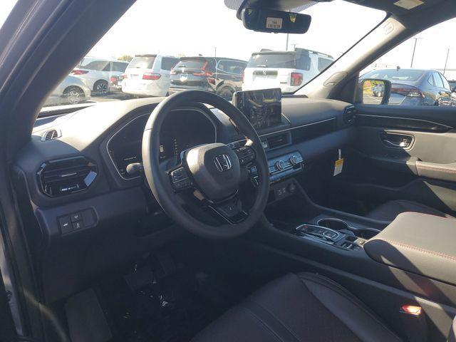 new 2025 Honda Pilot car, priced at $50,626