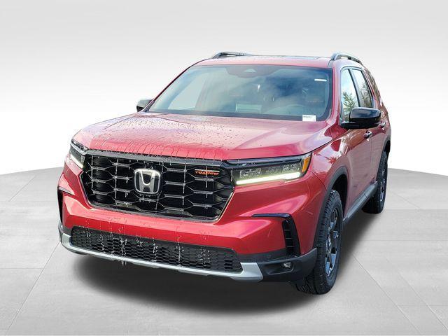 new 2025 Honda Pilot car, priced at $49,200