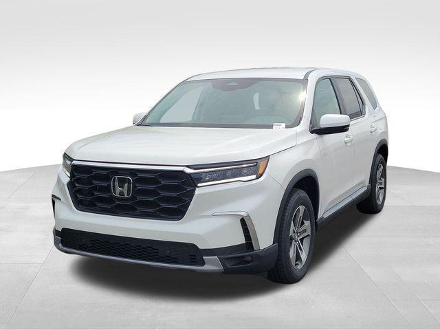 new 2025 Honda Pilot car, priced at $45,264