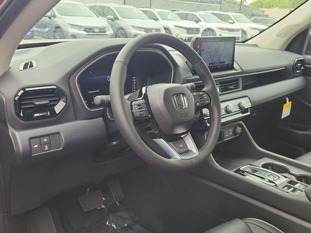 new 2025 Honda Pilot car, priced at $53,715