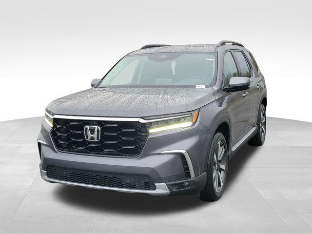 new 2025 Honda Pilot car, priced at $48,955