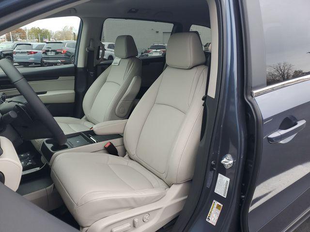new 2026 Honda Odyssey car, priced at $42,260