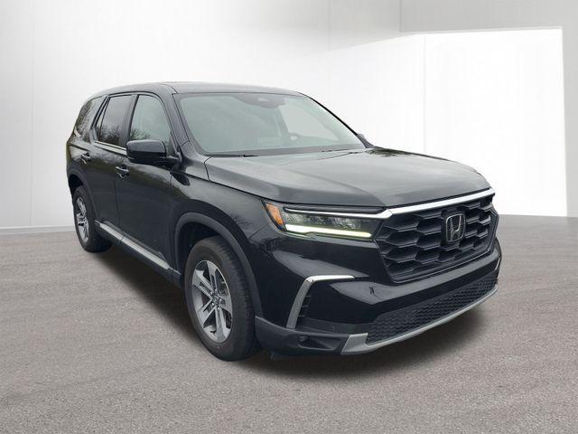 used 2023 Honda Pilot car, priced at $37,412
