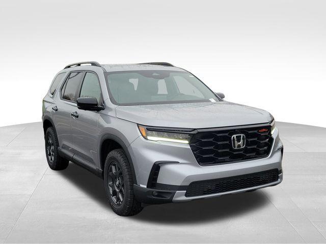 new 2025 Honda Pilot car, priced at $48,763