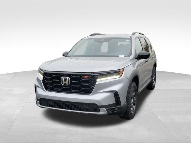 new 2025 Honda Pilot car, priced at $48,763