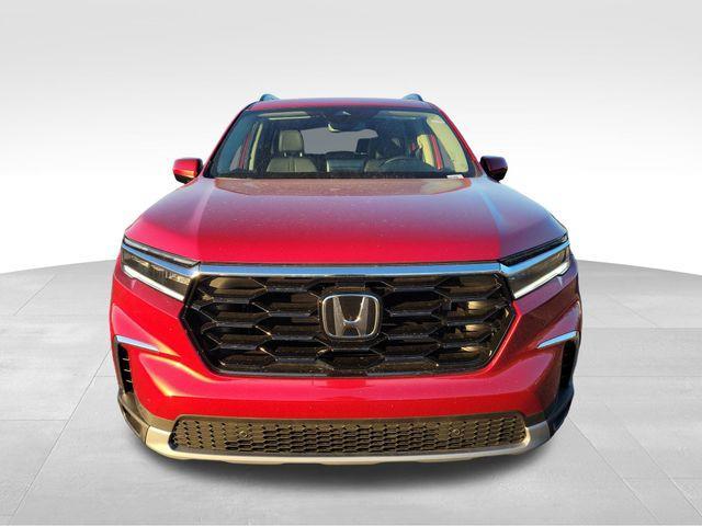 new 2025 Honda Pilot car, priced at $49,392