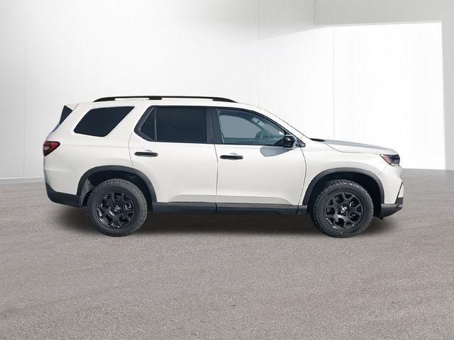 new 2025 Honda Pilot car, priced at $46,859