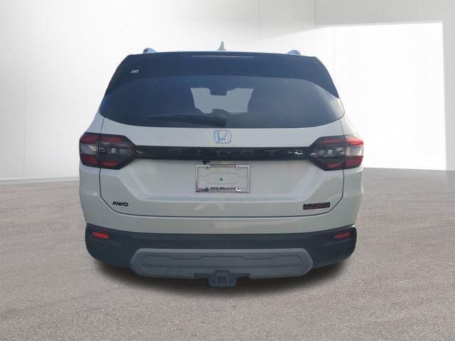 new 2025 Honda Pilot car, priced at $46,859