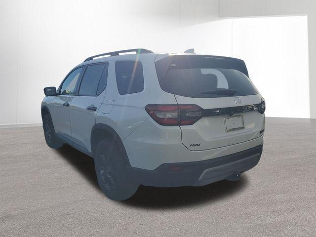 new 2025 Honda Pilot car, priced at $46,859