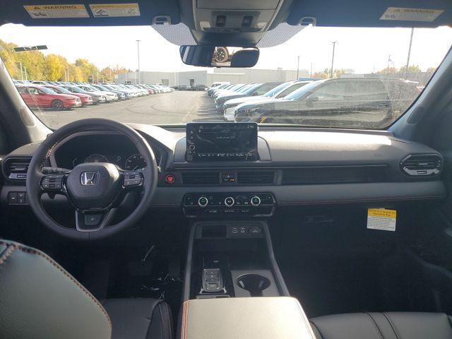 new 2025 Honda Pilot car, priced at $46,859