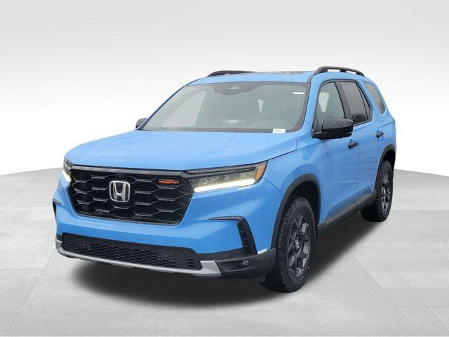 new 2025 Honda Pilot car, priced at $49,661