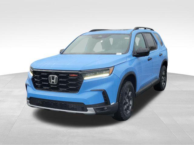 new 2025 Honda Pilot car, priced at $49,661