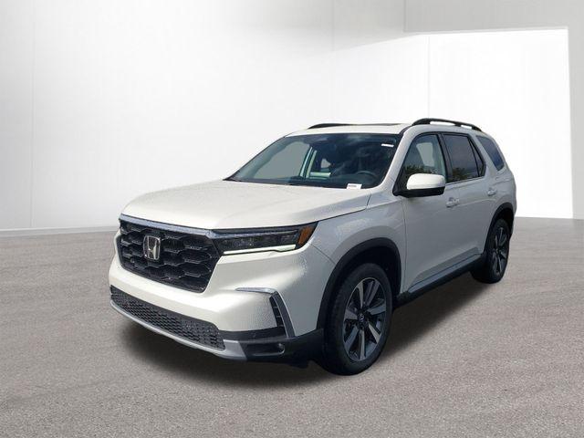 new 2025 Honda Pilot car, priced at $46,850