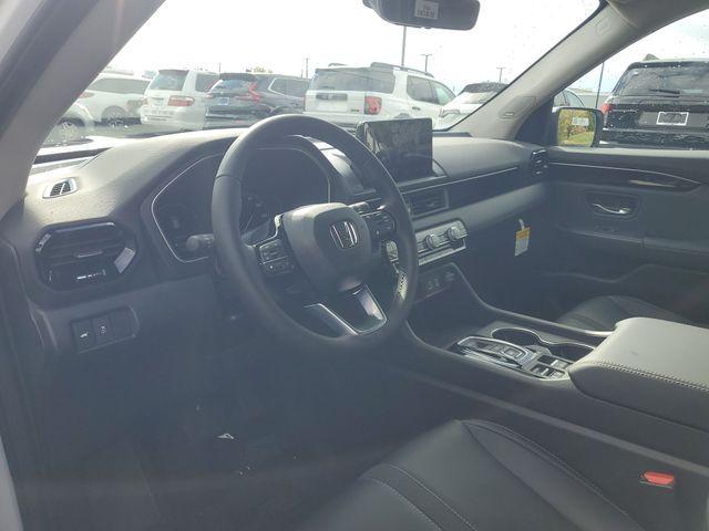 new 2025 Honda Pilot car, priced at $46,850