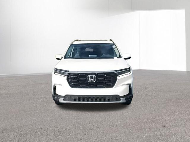 new 2025 Honda Pilot car, priced at $46,850