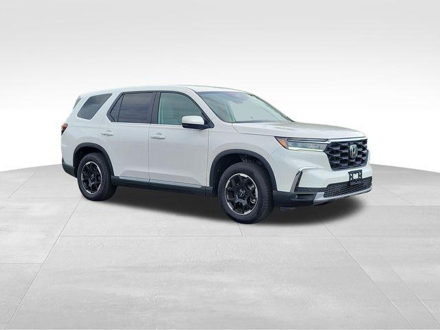 new 2025 Honda Pilot car, priced at $47,350