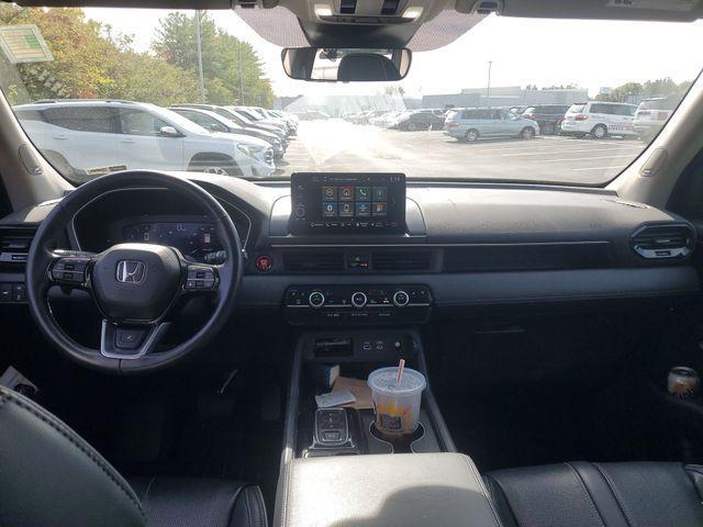used 2023 Honda Pilot car, priced at $41,274