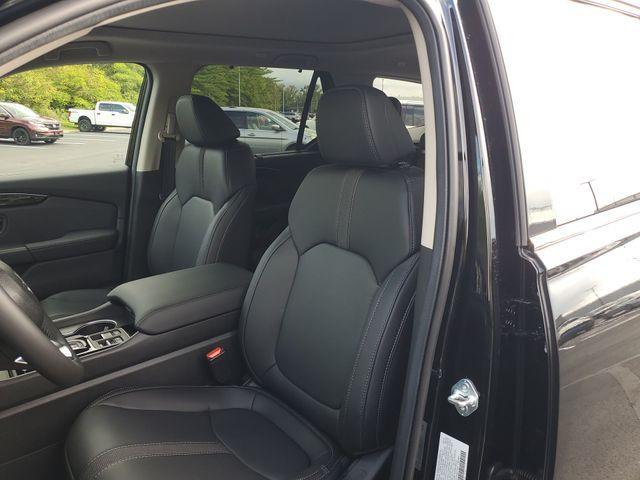 new 2025 Honda Pilot car, priced at $47,886