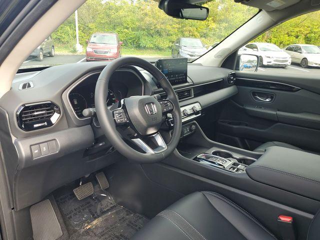 new 2025 Honda Pilot car, priced at $47,886