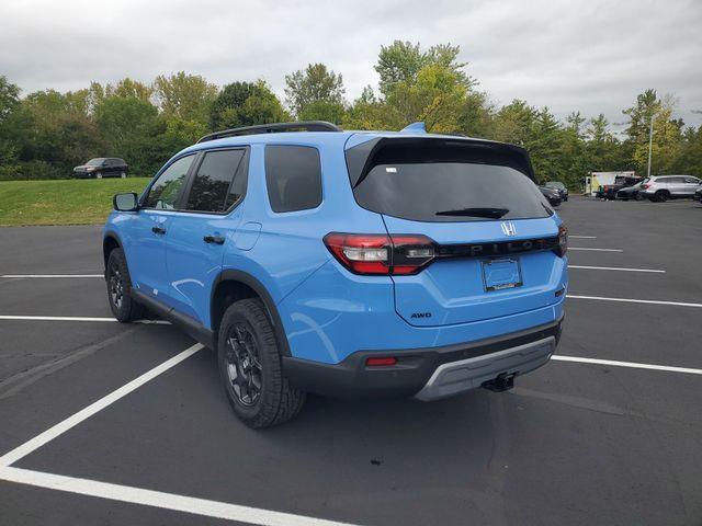 new 2025 Honda Pilot car, priced at $48,359