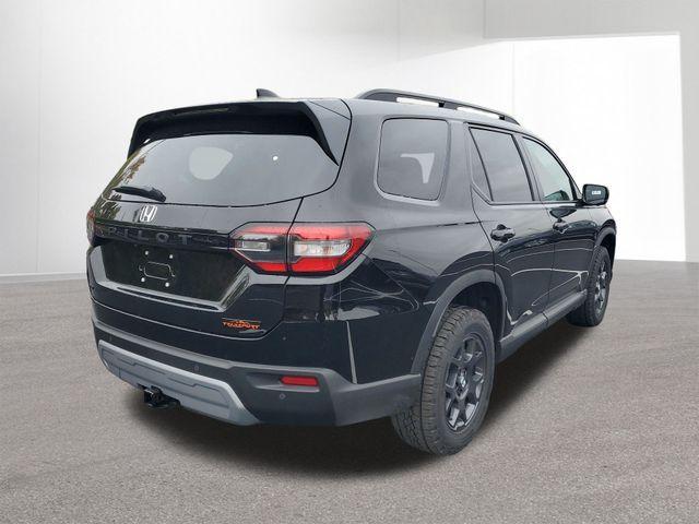 new 2025 Honda Pilot car, priced at $46,792