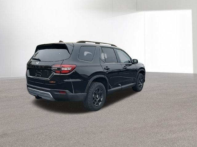 new 2025 Honda Pilot car, priced at $46,792