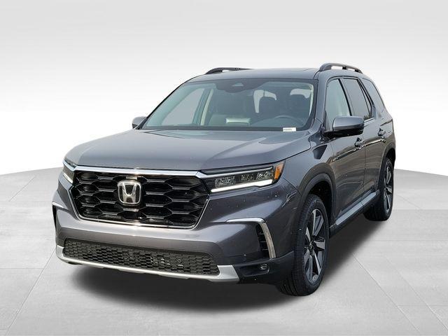 new 2025 Honda Pilot car, priced at $48,955