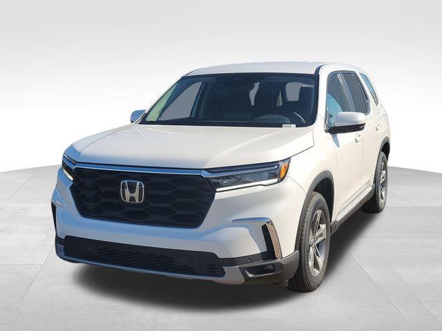 new 2025 Honda Pilot car, priced at $46,253