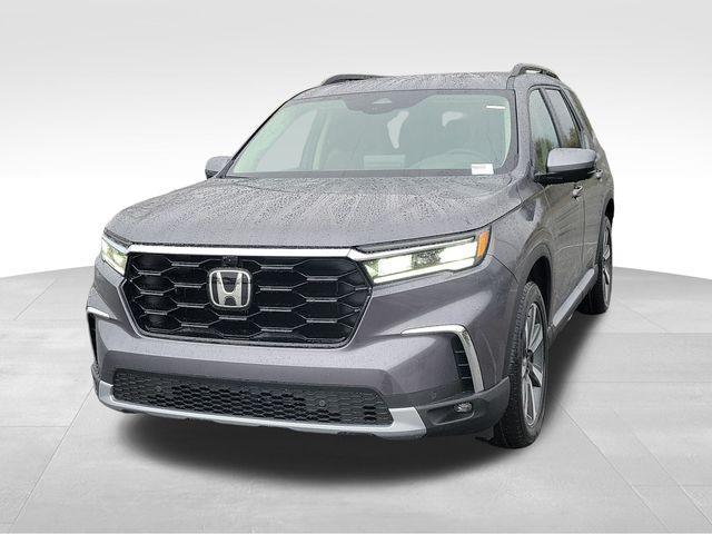 new 2025 Honda Pilot car, priced at $52,296