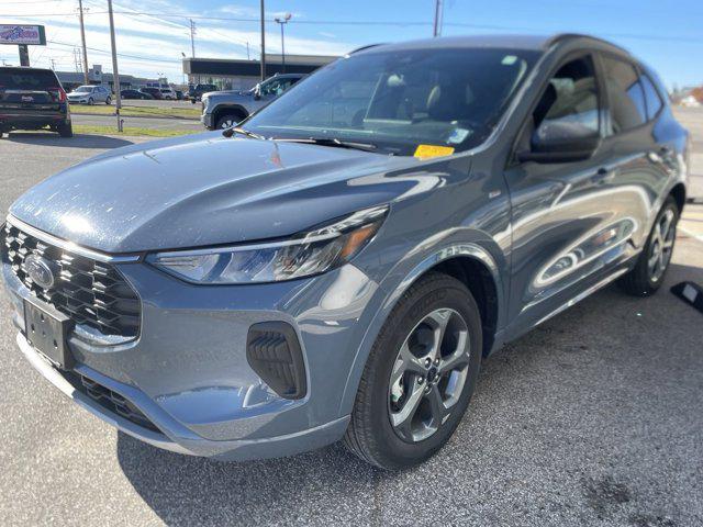 used 2023 Ford Escape car, priced at $25,554