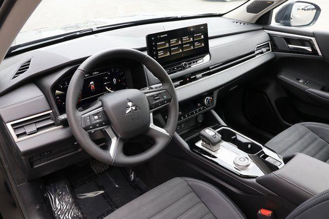 new 2025 Mitsubishi Outlander car, priced at $36,096