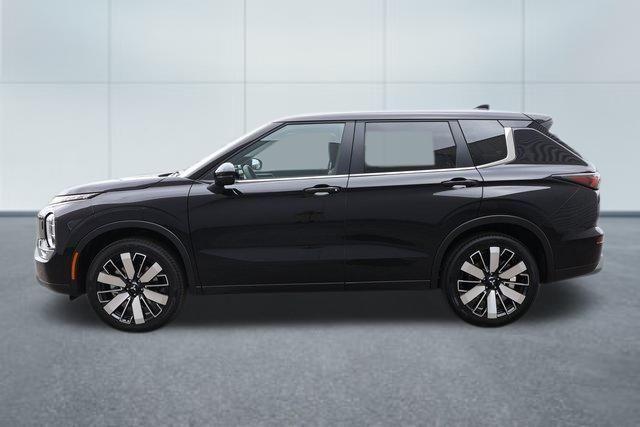 new 2025 Mitsubishi Outlander car, priced at $36,096